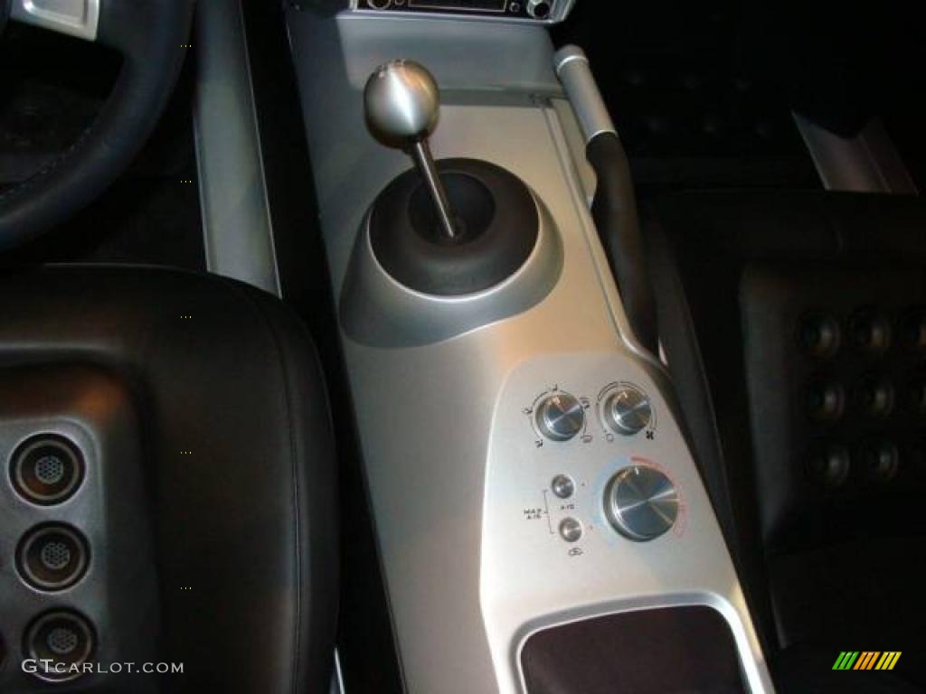 2005 Ford GT Standard GT Model Controls Photo #6631819