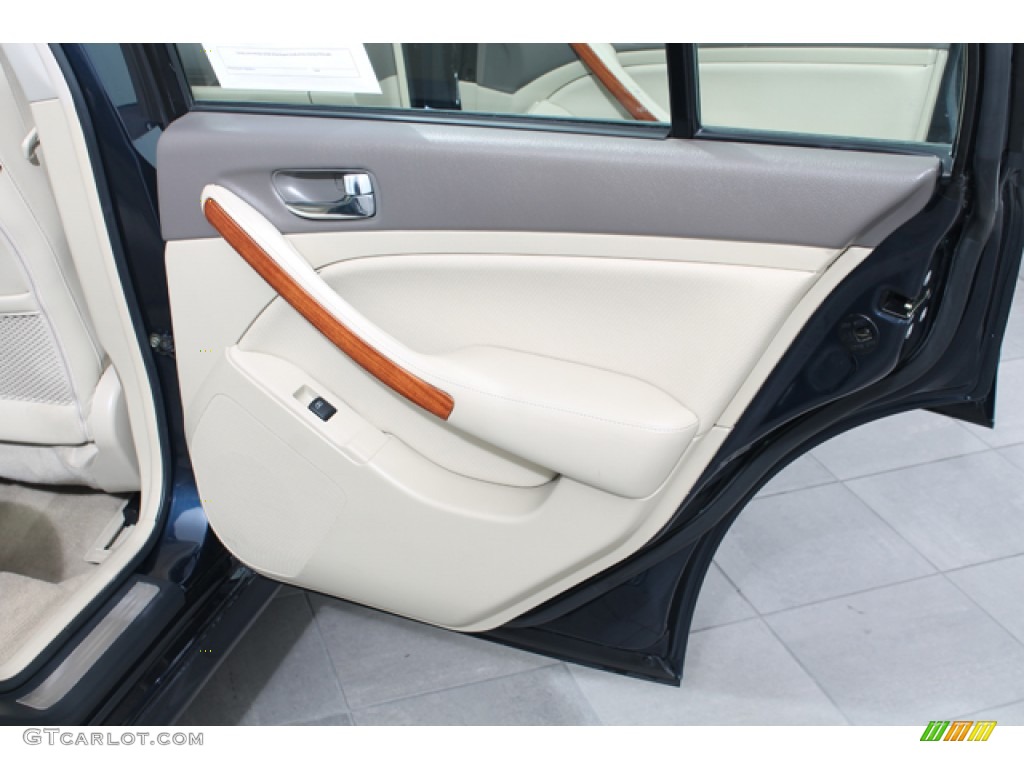 2005 Infiniti G 35 x Sedan Wheat Door Panel Photo #66318255