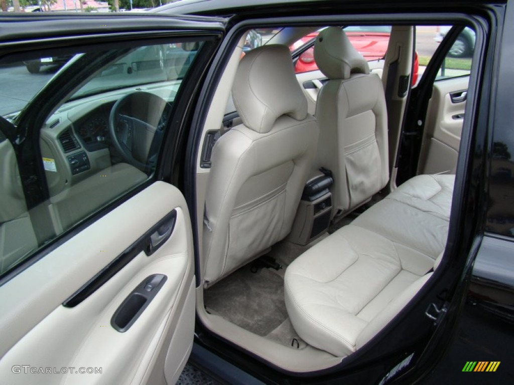 2002 V70 2.4 Wagon - Black / Taupe/Light Taupe photo #11