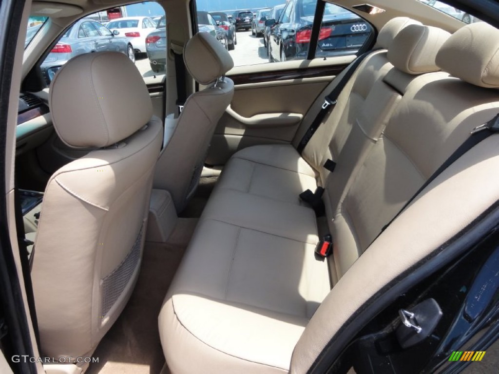 2005 3 Series 325xi Sedan - Jet Black / Sand photo #27