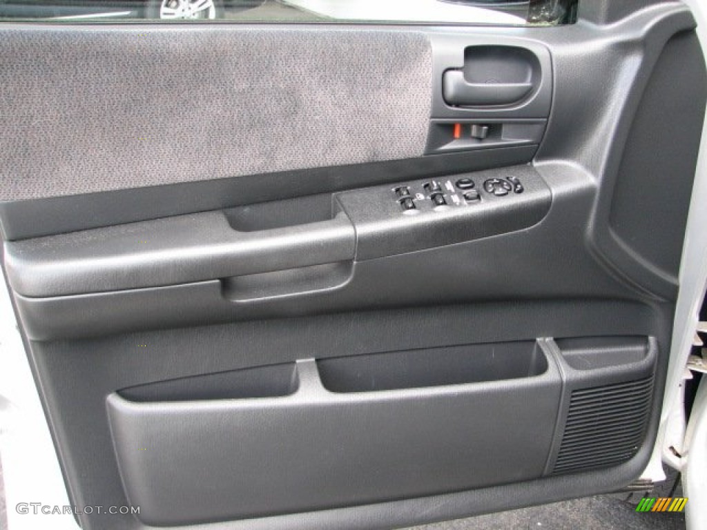 2004 Dakota Sport Quad Cab 4x4 - Bright Silver Metallic / Dark Slate Gray photo #8