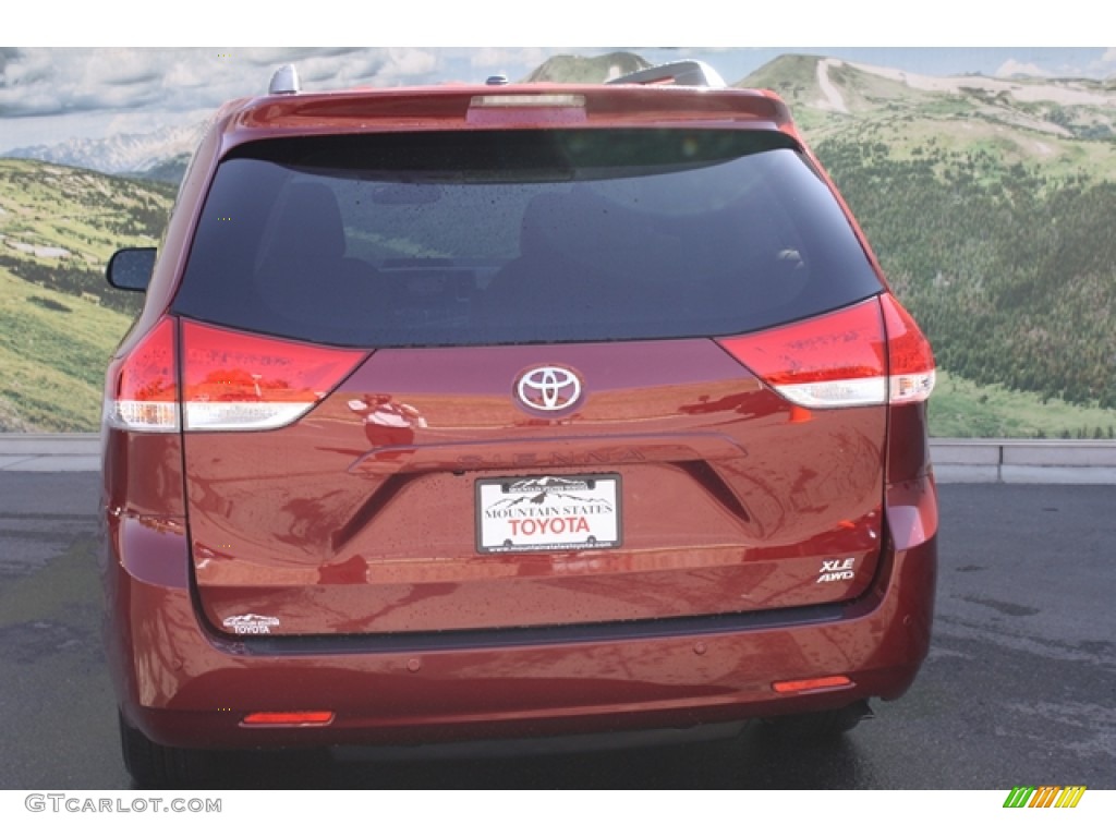 2012 Sienna XLE AWD - Salsa Red Pearl / Light Gray photo #4