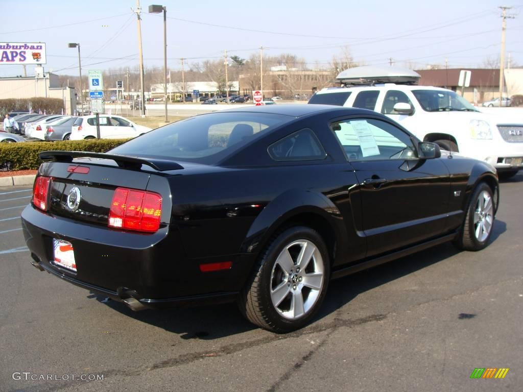 2006 Mustang GT Premium Coupe - Black / Dark Charcoal photo #5