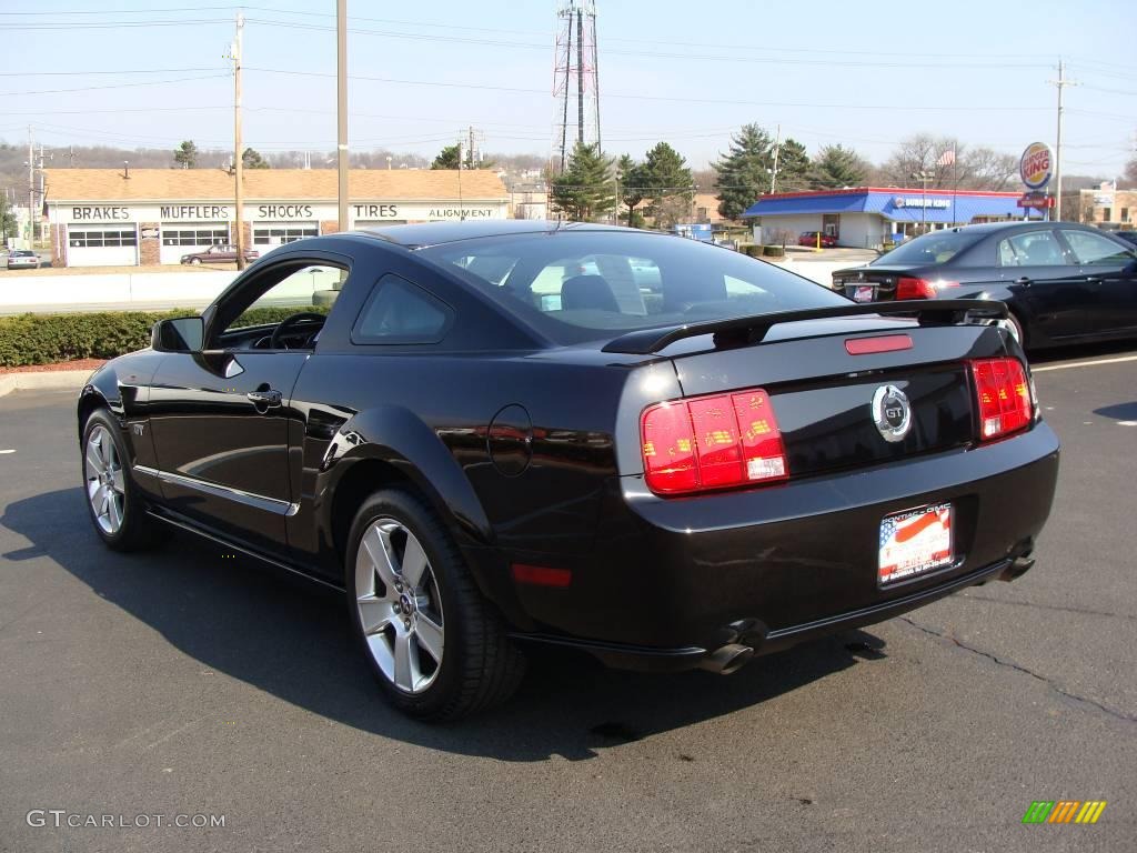 2006 Mustang GT Premium Coupe - Black / Dark Charcoal photo #7