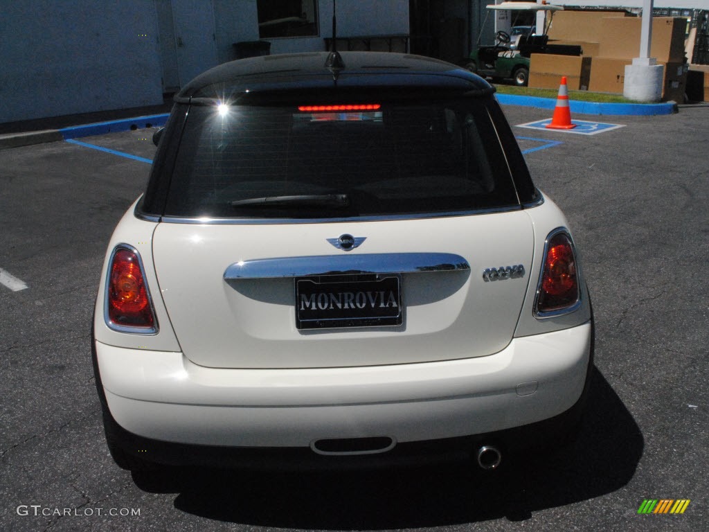 2010 Cooper Hardtop - Pepper White / Grey/Carbon Black photo #4