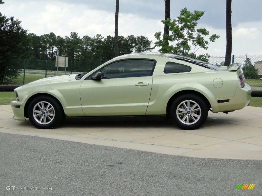 2005 Mustang V6 Deluxe Coupe - Legend Lime Metallic / Dark Charcoal photo #6