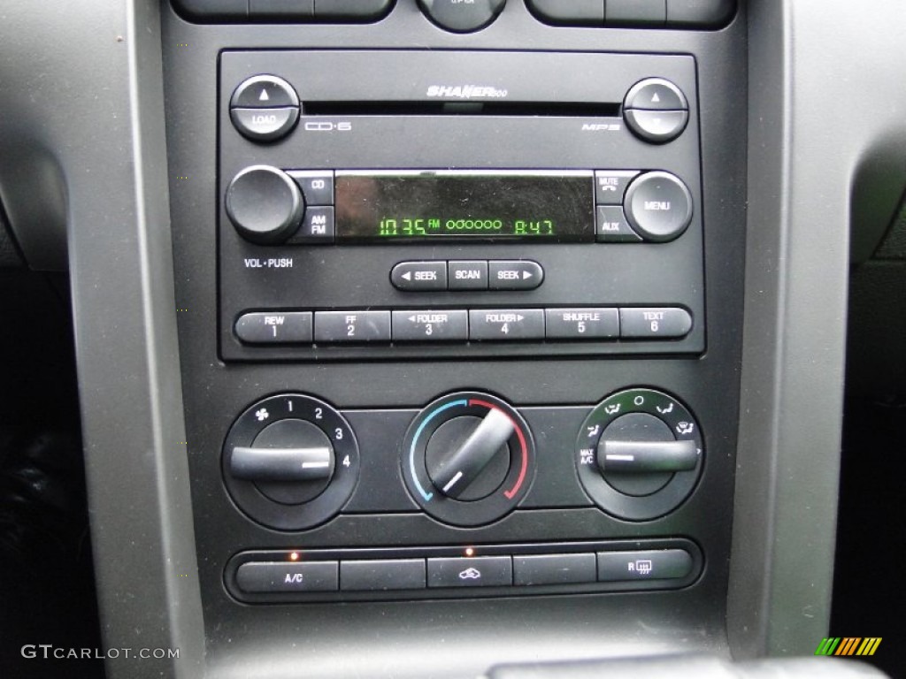 2005 Ford Mustang V6 Deluxe Coupe Audio System Photo #66335244