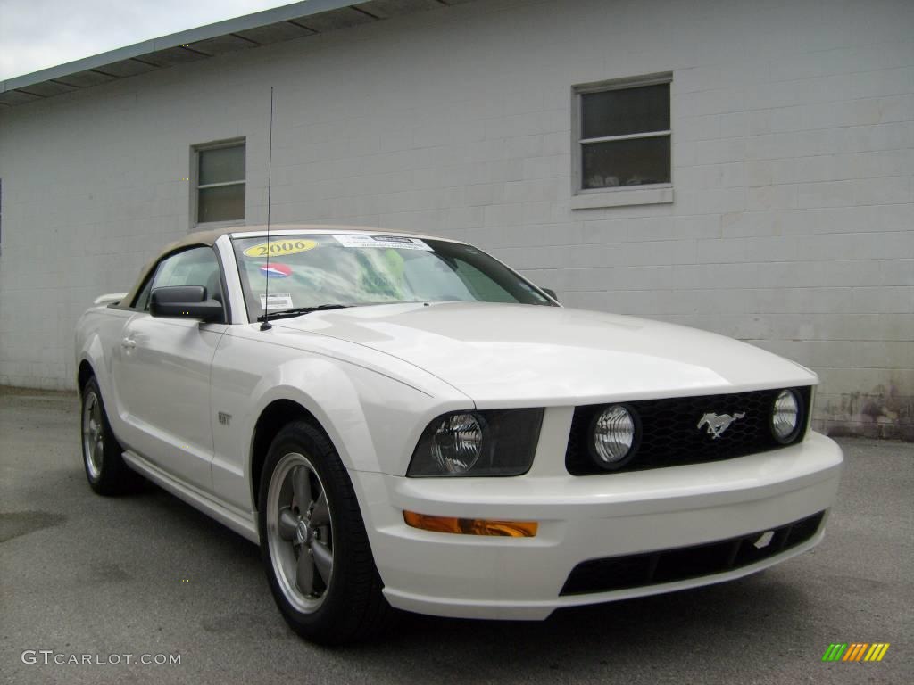 2006 Mustang GT Premium Convertible - Performance White / Light Parchment photo #1
