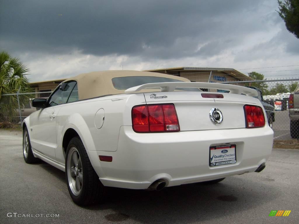 2006 Mustang GT Premium Convertible - Performance White / Light Parchment photo #5