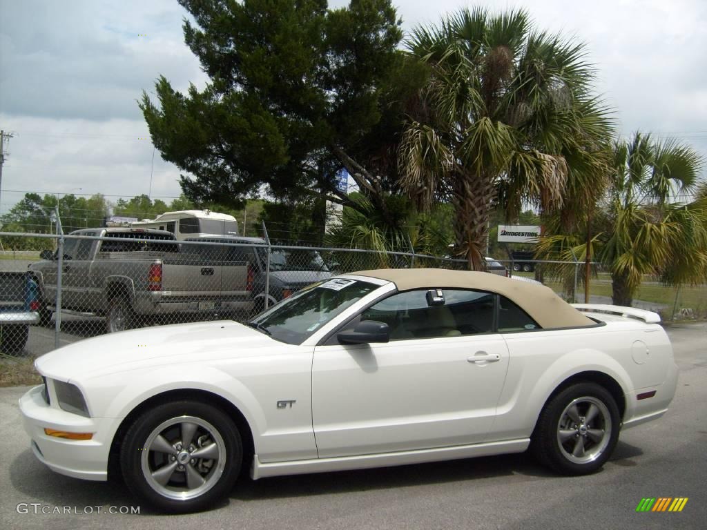 2006 Mustang GT Premium Convertible - Performance White / Light Parchment photo #6