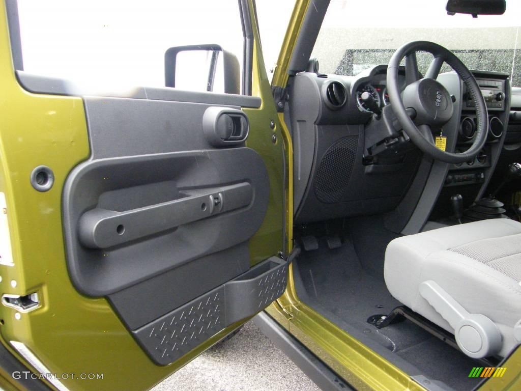 2008 Wrangler Rubicon 4x4 - Rescue Green Metallic / Dark Slate Gray/Medium Slate Gray photo #13