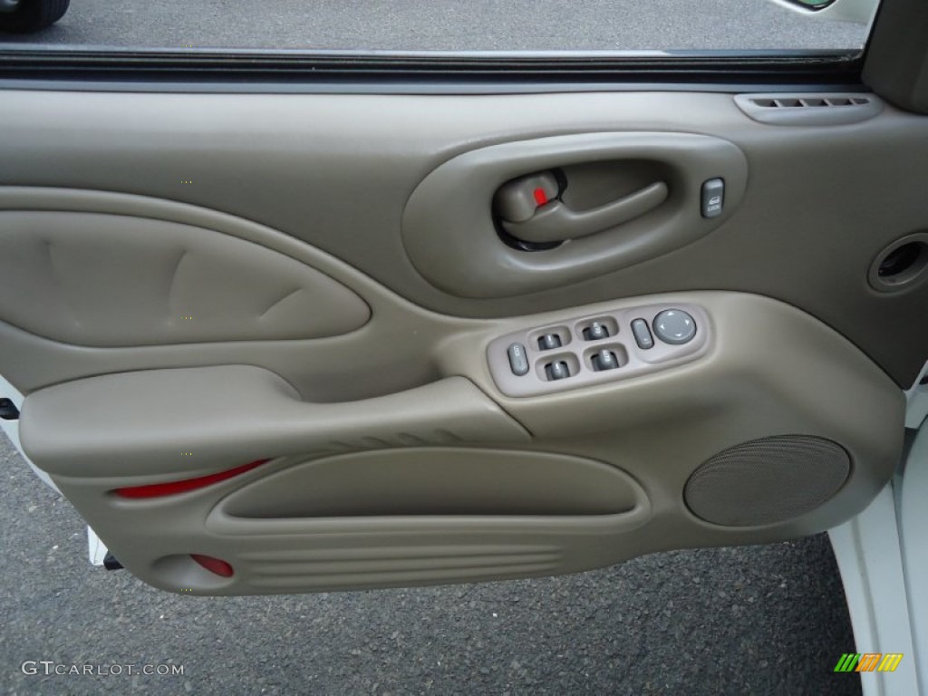 2003 Pontiac Bonneville SLE Taupe Door Panel Photo #66340480