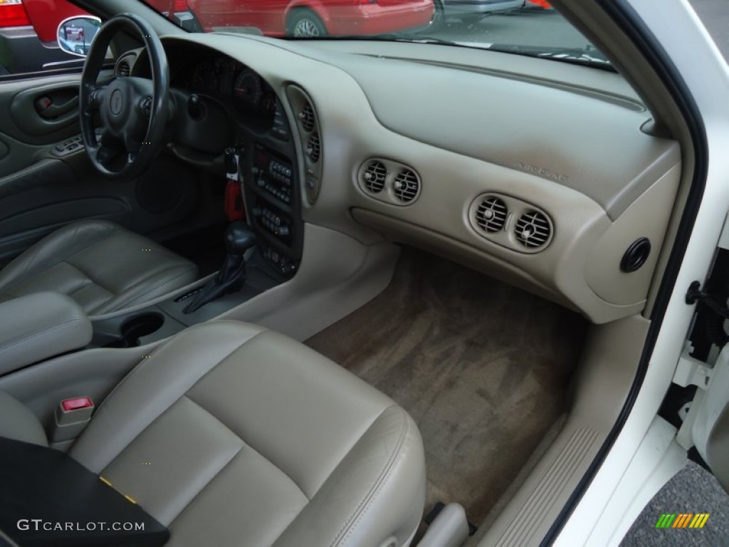 2003 Bonneville SLE - Ivory White / Taupe photo #12