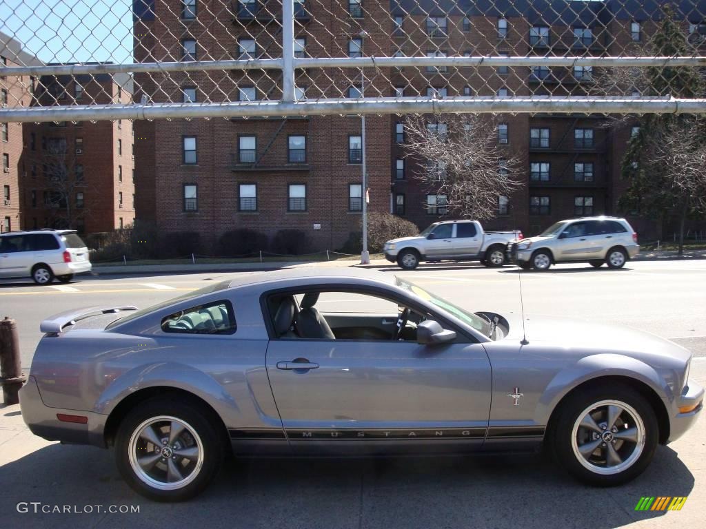 2006 Mustang V6 Premium Coupe - Tungsten Grey Metallic / Light Graphite photo #5