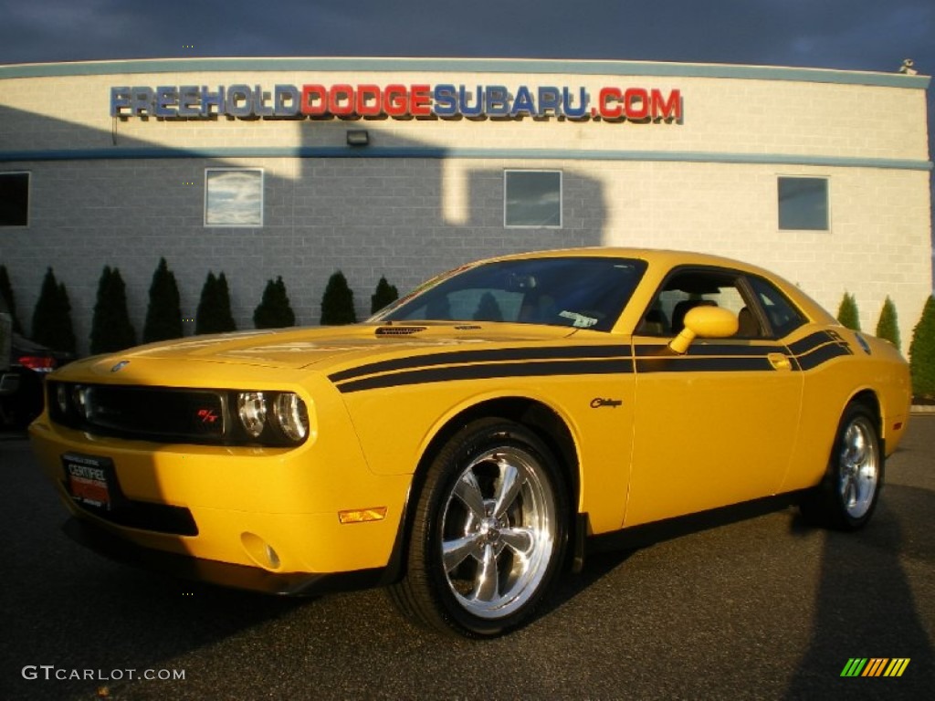 2010 Challenger R/T Classic - Detonator Yellow / Dark Slate Gray photo #1