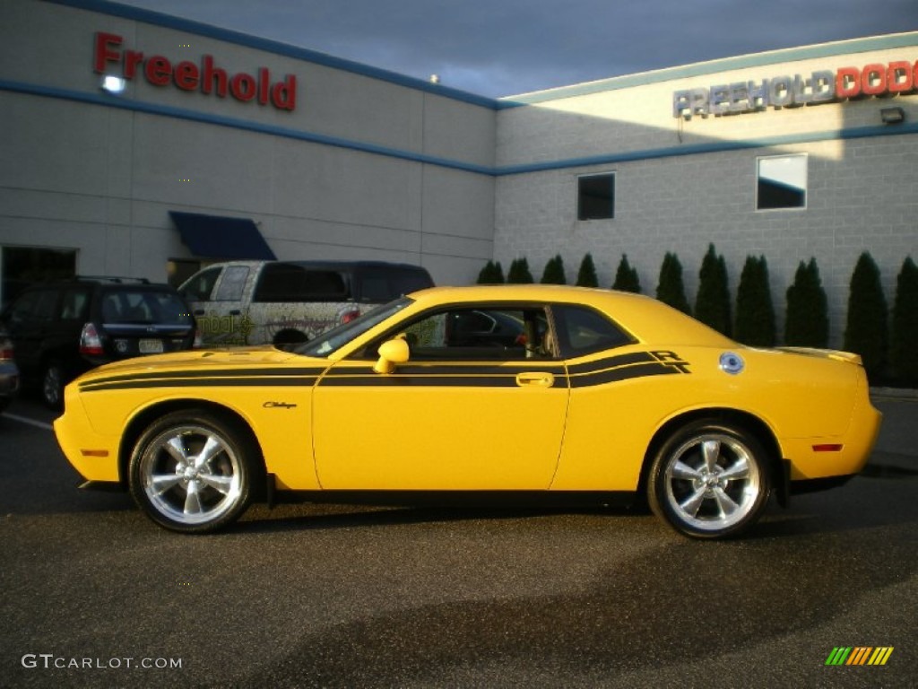 2010 Challenger R/T Classic - Detonator Yellow / Dark Slate Gray photo #3