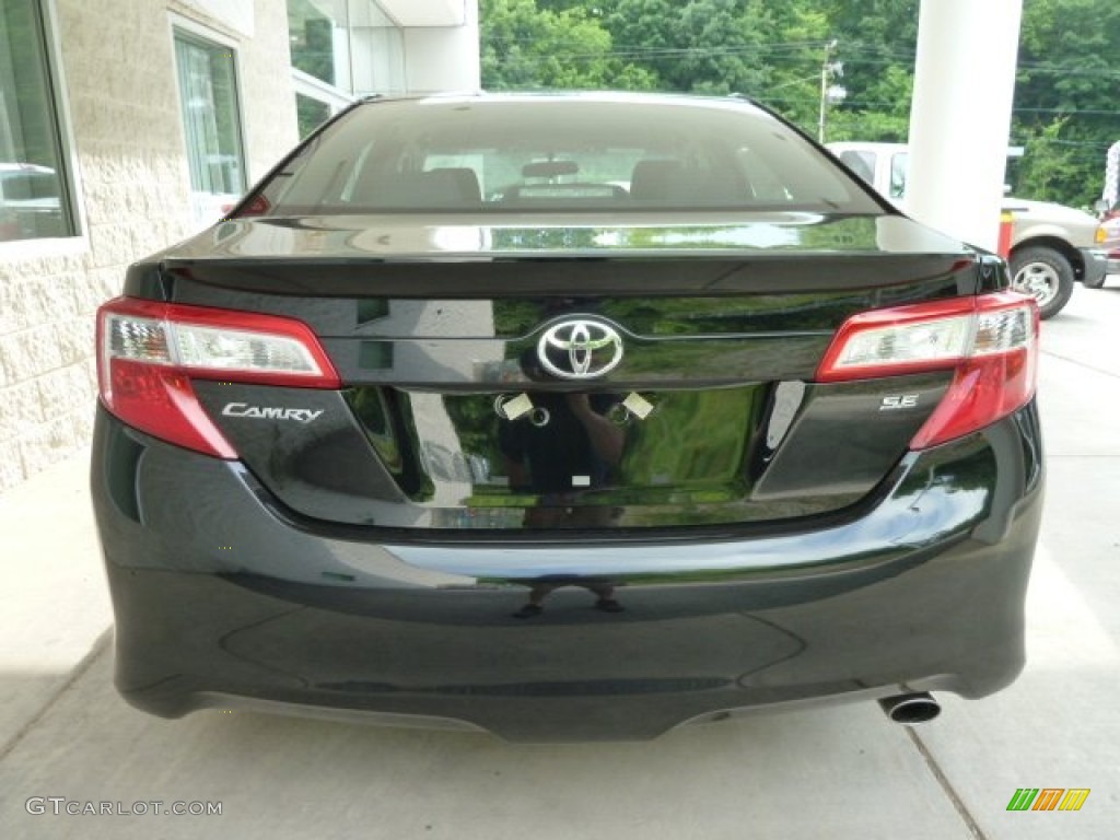 2012 Camry SE - Attitude Black Metallic / Black photo #3