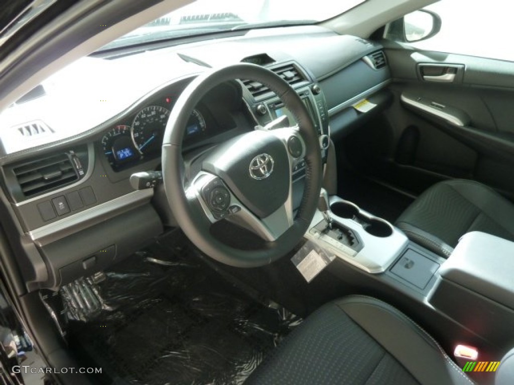 2012 Camry SE - Attitude Black Metallic / Black photo #12