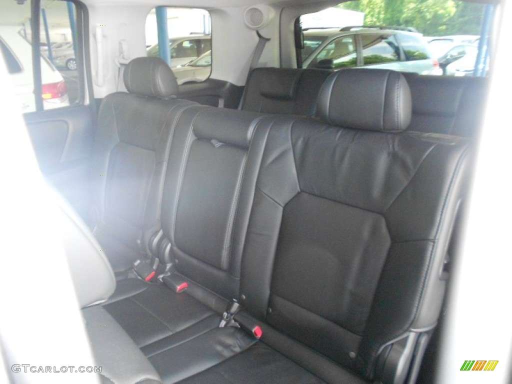 2010 Pilot Touring 4WD - Alabaster Silver Metallic / Black photo #19