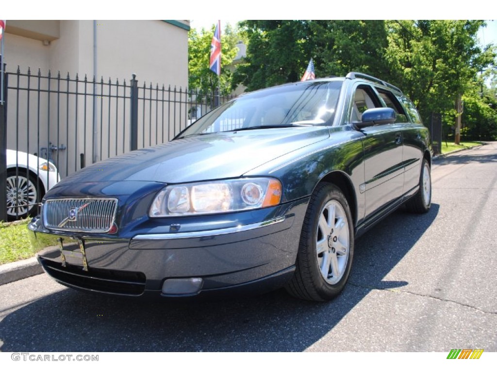 2005 V70 2.5T - Magic Blue Metallic / Taupe/Light Taupe photo #1