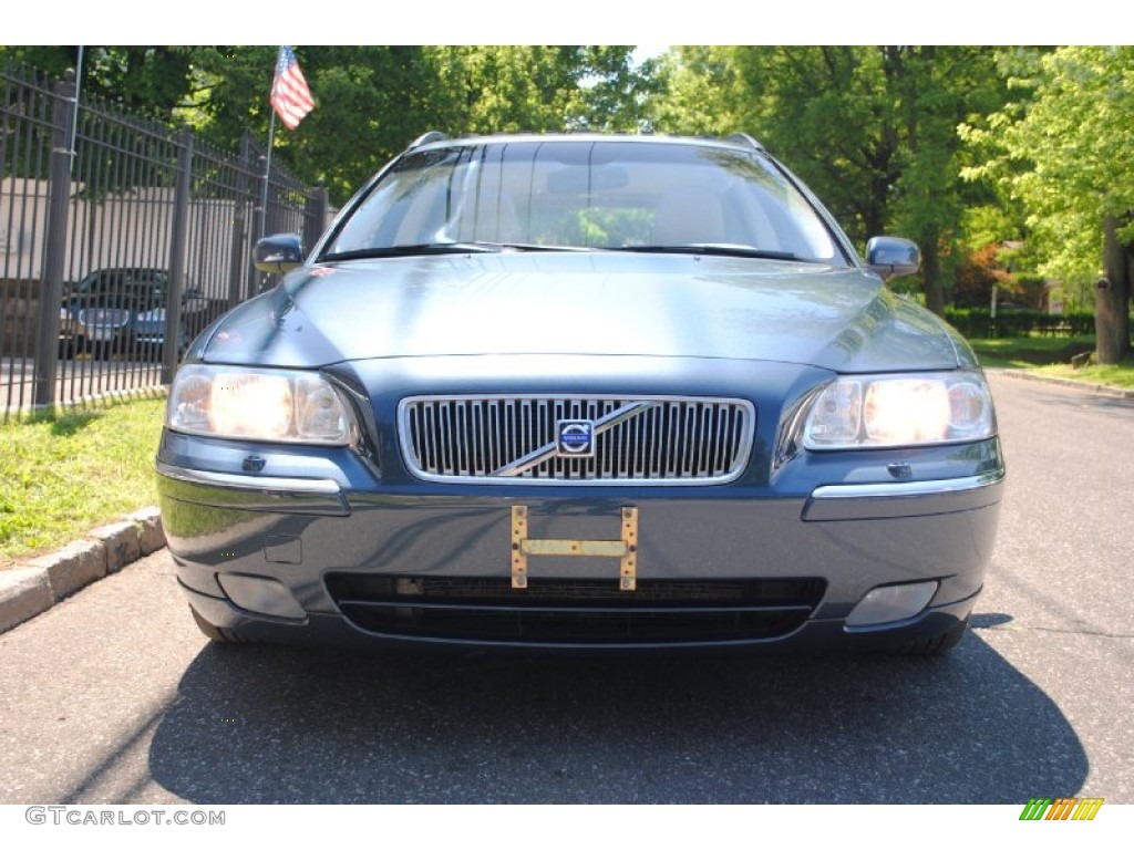 2005 V70 2.5T - Magic Blue Metallic / Taupe/Light Taupe photo #2