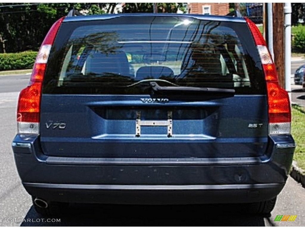 2005 V70 2.5T - Magic Blue Metallic / Taupe/Light Taupe photo #5