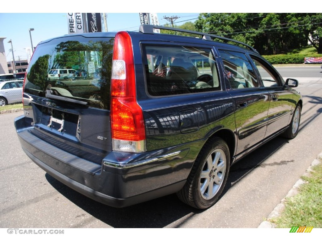 2005 V70 2.5T - Magic Blue Metallic / Taupe/Light Taupe photo #6