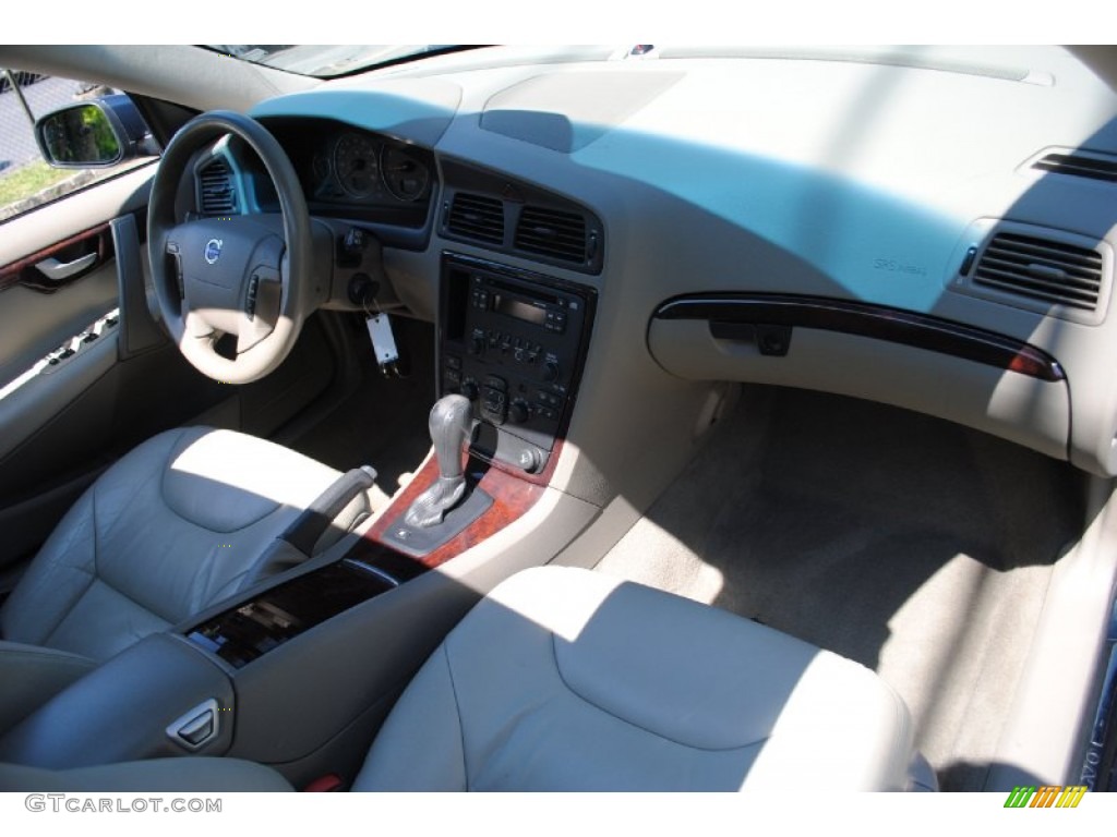2005 V70 2.5T - Magic Blue Metallic / Taupe/Light Taupe photo #10
