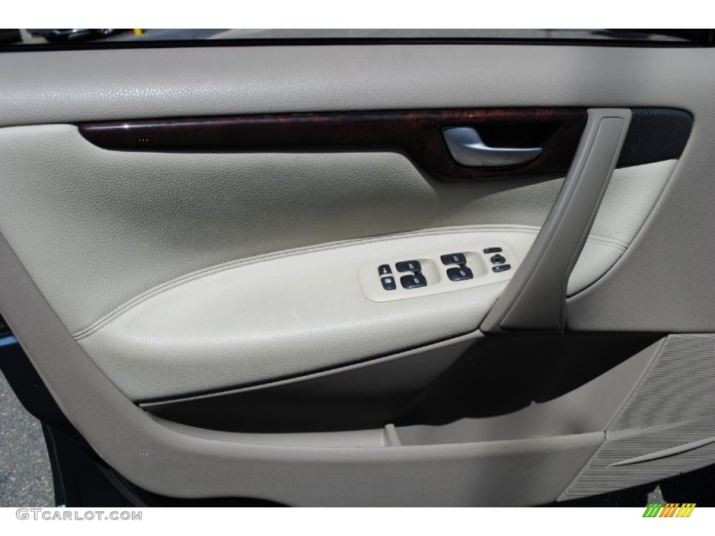 2005 V70 2.5T - Magic Blue Metallic / Taupe/Light Taupe photo #11