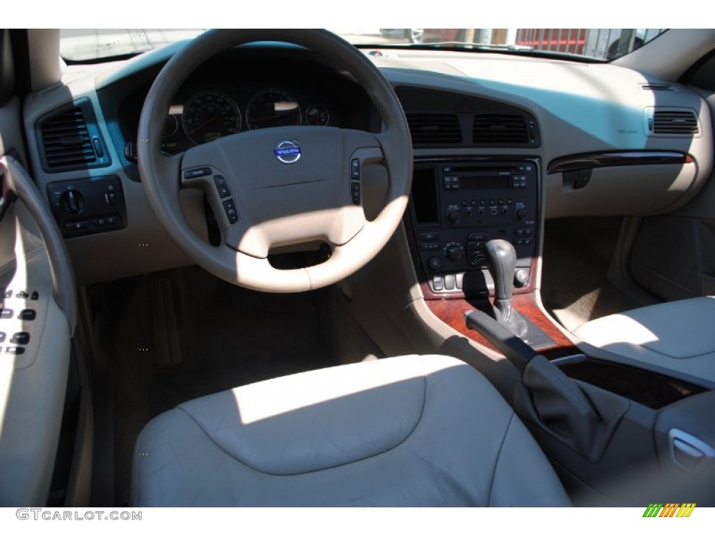 2005 V70 2.5T - Magic Blue Metallic / Taupe/Light Taupe photo #18