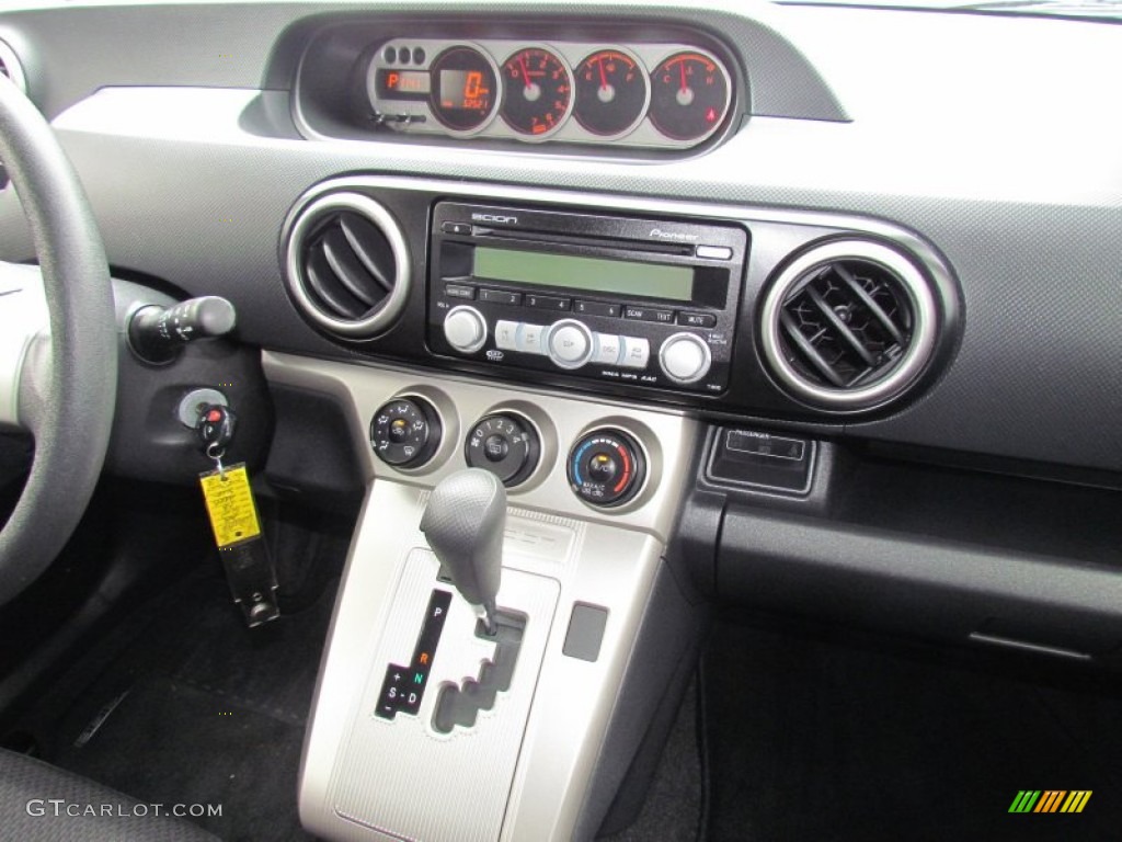 2008 Scion xB Standard xB Model Controls Photo #66357431