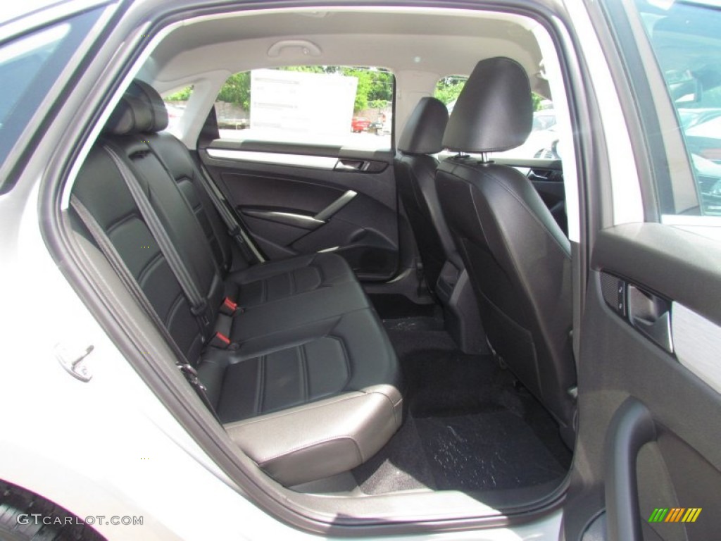 2012 Passat 2.5L SE - Tungsten Silver Metallic / Titan Black photo #4
