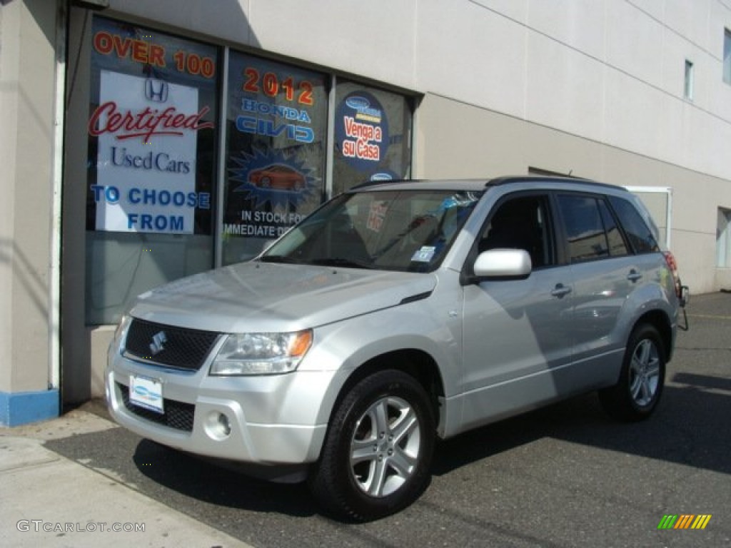 Quicksilver Metallic Suzuki Grand Vitara