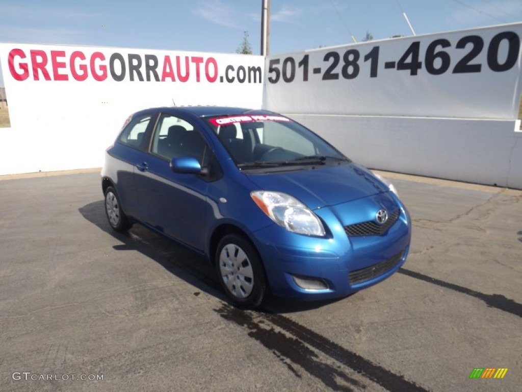 2009 Yaris 3 Door Liftback - Blazing Blue Pearl / Dark Charcoal photo #1