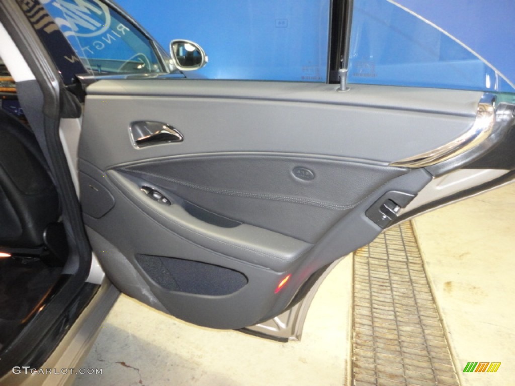 2006 Mercedes-Benz CLS 500 Black Door Panel Photo #66365426