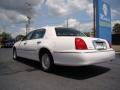 2000 Vibrant White Lincoln Town Car Executive  photo #6