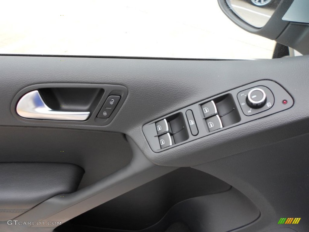2012 Volkswagen Tiguan LE Controls Photos