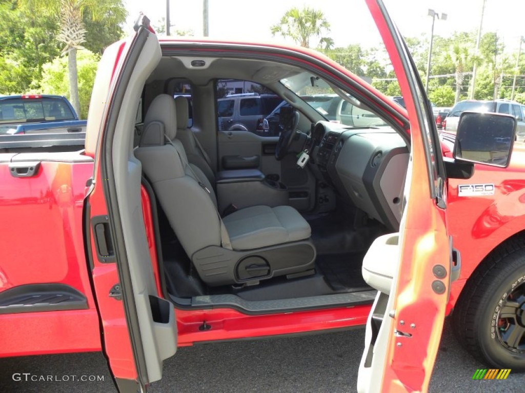 2005 F150 STX Regular Cab Flareside - Bright Red / Medium Flint Grey photo #9