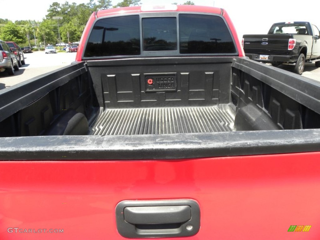 2005 F150 STX Regular Cab Flareside - Bright Red / Medium Flint Grey photo #13