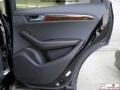 Brilliant Black - Q5 3.2 quattro Photo No. 30