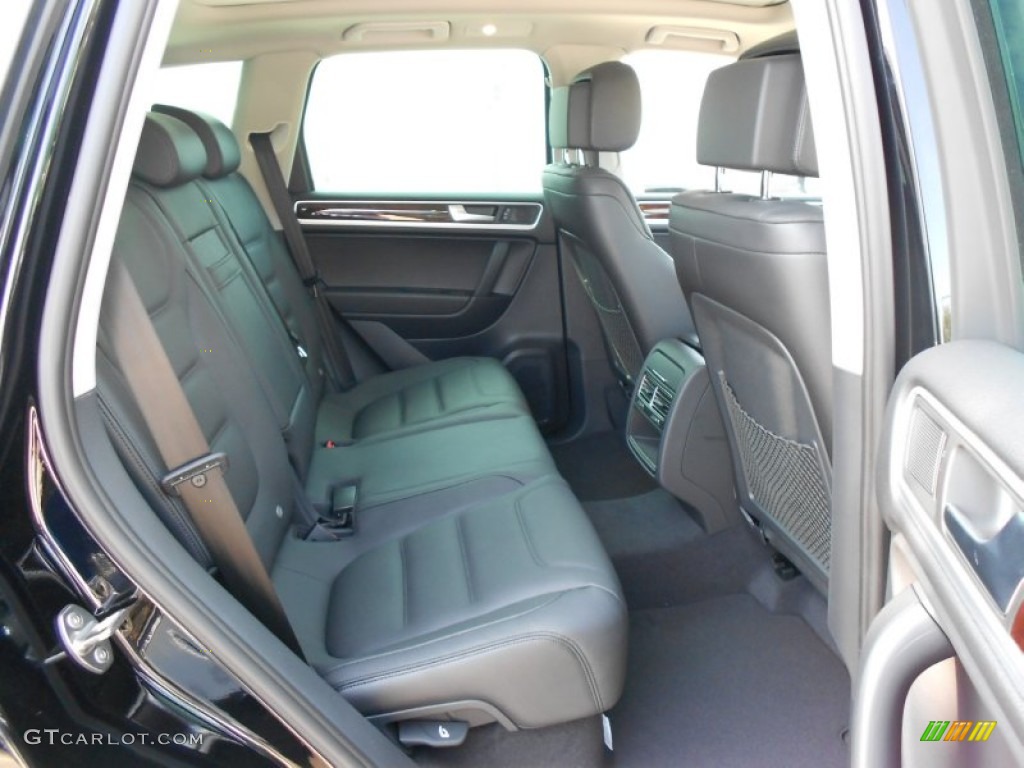 2012 Volkswagen Touareg TDI Lux 4XMotion Rear Seat Photo #66372371