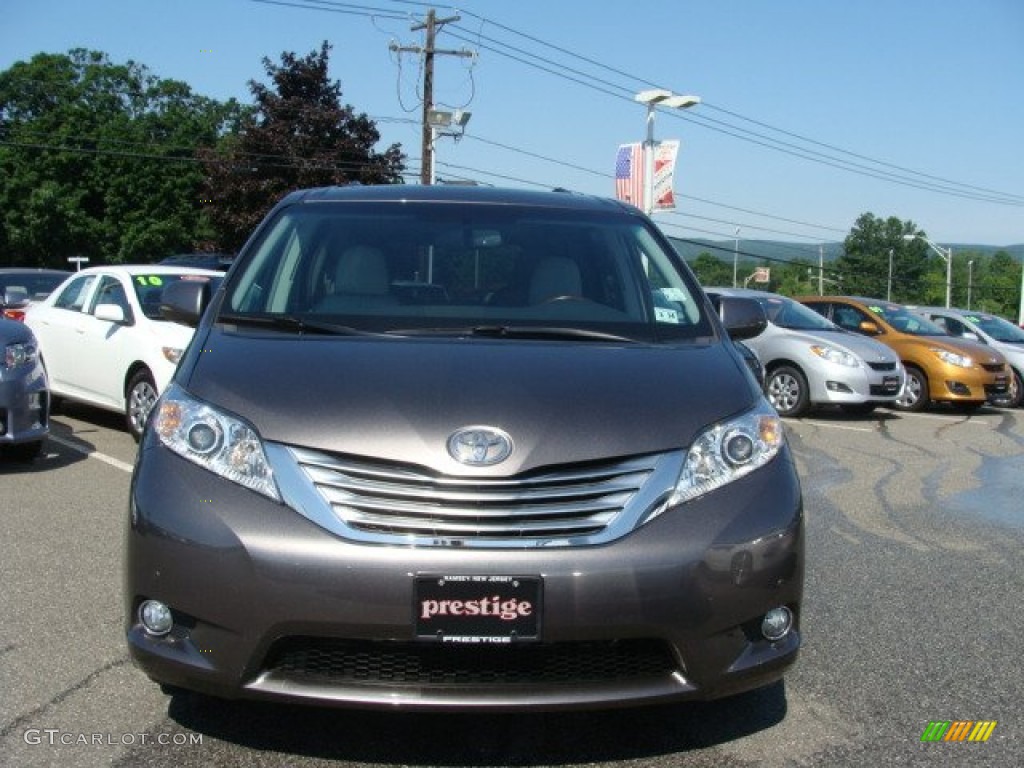 2011 Sienna Limited AWD - Predawn Gray Mica / Light Gray photo #2