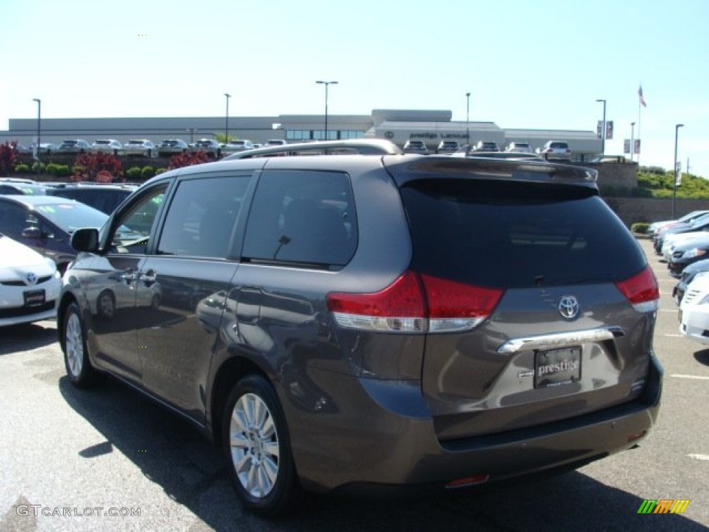 2011 Sienna Limited AWD - Predawn Gray Mica / Light Gray photo #4