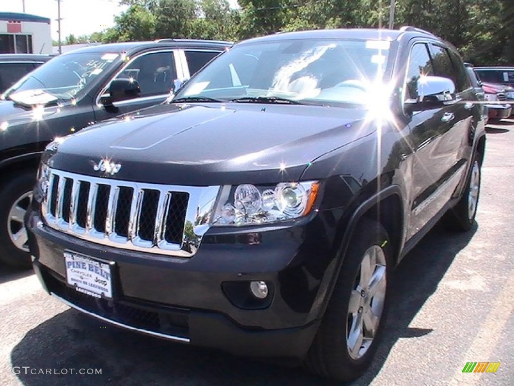 Mineral Gray Metallic Jeep Grand Cherokee