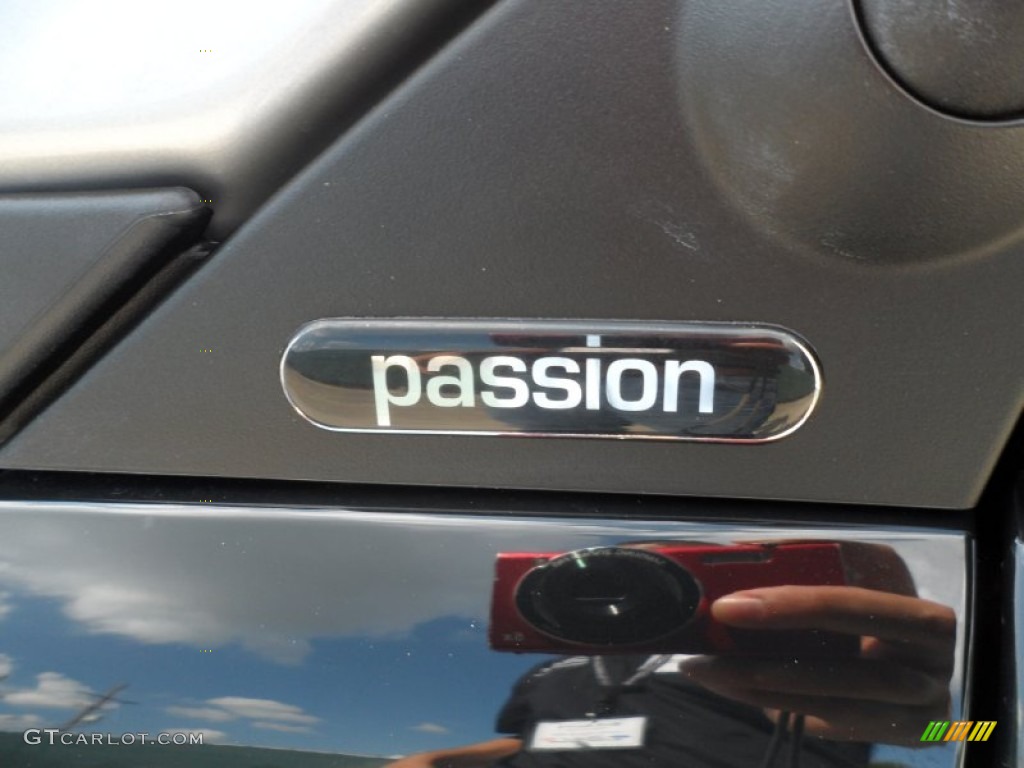 2012 Smart fortwo passion coupe Marks and Logos Photos