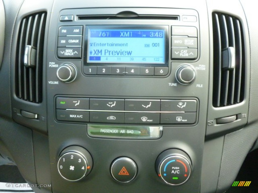 2012 Hyundai Elantra SE Touring Controls Photos