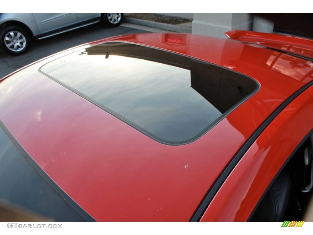 2005 G 35 Coupe - Laser Red / Graphite photo #32