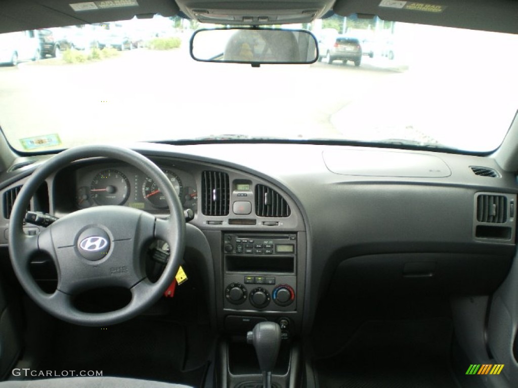 2004 Hyundai Elantra GLS Sedan Gray Dashboard Photo #66385271