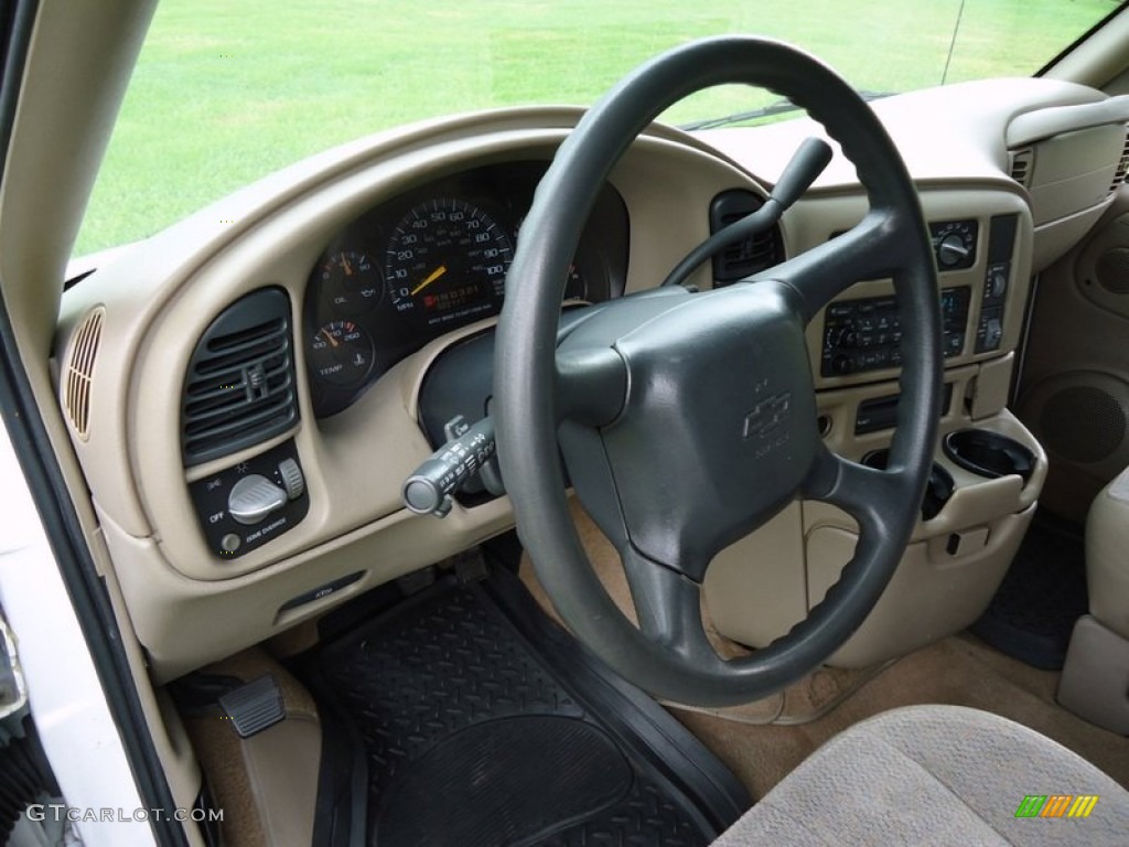 1999 Chevrolet Astro LS AWD Passenger Van Neutral Dashboard Photo #66385775