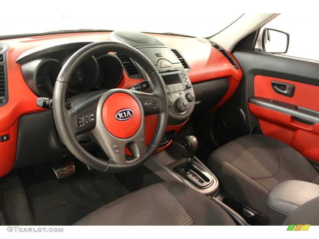 2010 Kia Soul Sport Red/Black Sport Cloth Dashboard Photo #66386849